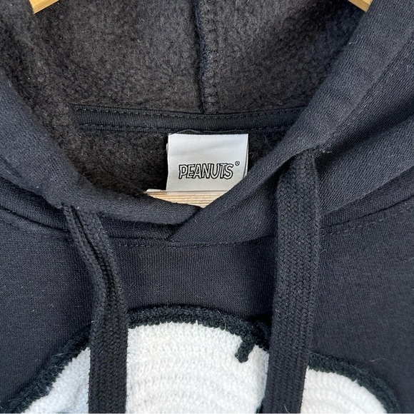 Snoopy Embroidered Licensed Women's Hoodie Black Size M Peanuts Fleece Lined - Picture 4 of 6